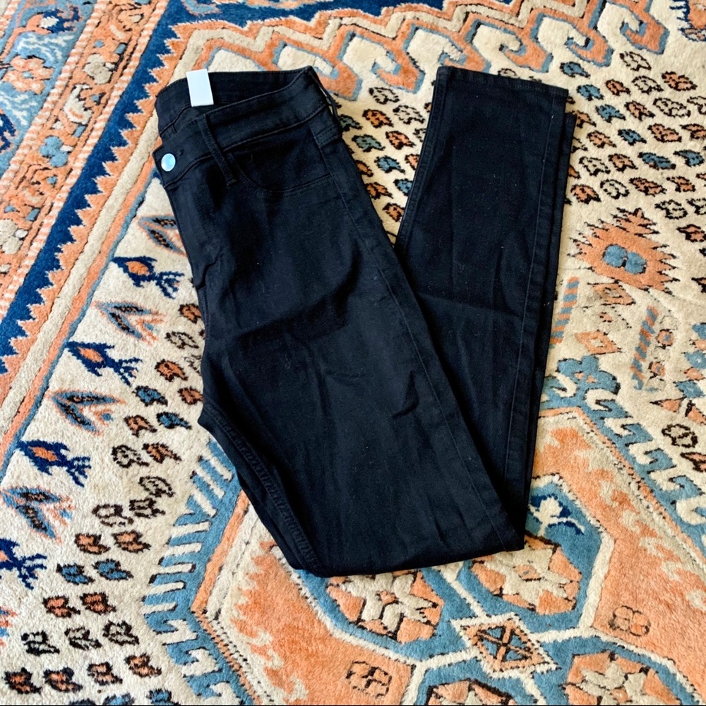 H & M Black Ankle Skinny Jeans
